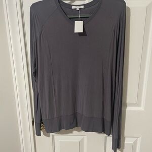 Large nwt gray Geox top stretch